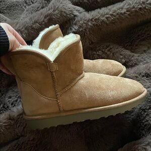 Cozy Tan Shearling Boots